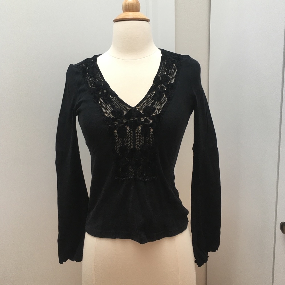 Black long sleeves top